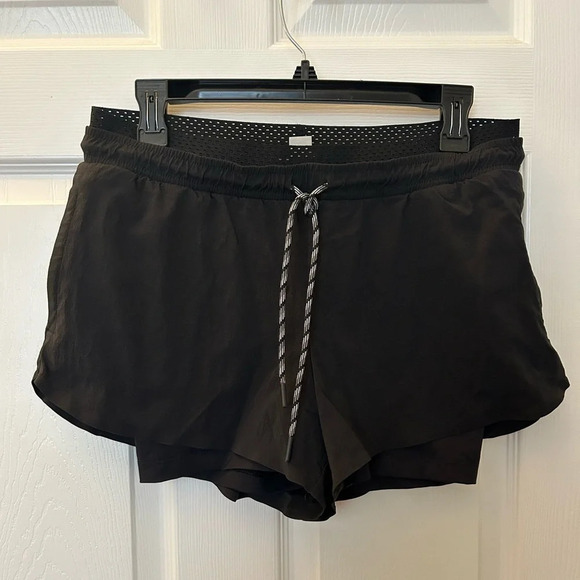 ! Athleta Trekkie Crest 2 in 1 Ripstop Drawstring Hiking Climbing Shortie … - Picture 1 of 4
